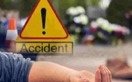 Greater Noida News : डंपर ने मारी स्कूटी में टक्कर, दो की मौत