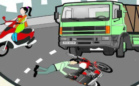 Noida News : ट्रक चालक ने दो छात्राओं को कुचला, एक की मौत