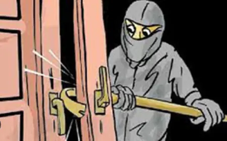 Greater Noida News : डॉक्टर के यहां गई महिला के घर का ताला तोड़कर लाखों रुपए कीमत के जेवरात और नगदी चोरी