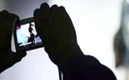 Greater Noida News :  युवती को प्रेम जाल में फंसाकर  बनाया शारीरिक संबंध, अश्लील वीडियो कर रहा है वायरल