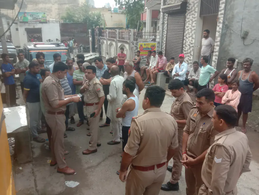 Noida News : कलयुगी बेटे ने ईंट  मारकर पिता की हत्या की, पूरी रात शव के पास सोता रहा आरोपी