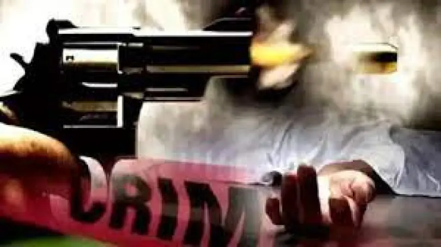Greater Noida News : आपसी विवाद में एक छात्र ने दूसरे को गोली मारकर की हत्या, खुद को भी मारी गोली, हालत गंभीर