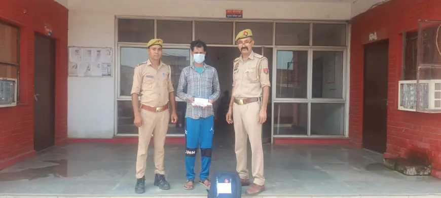Greater Noida News : पांच वर्ष फरार चल रहा 50 हजार रुपए का इनामी बदमाश गिरफ्तार