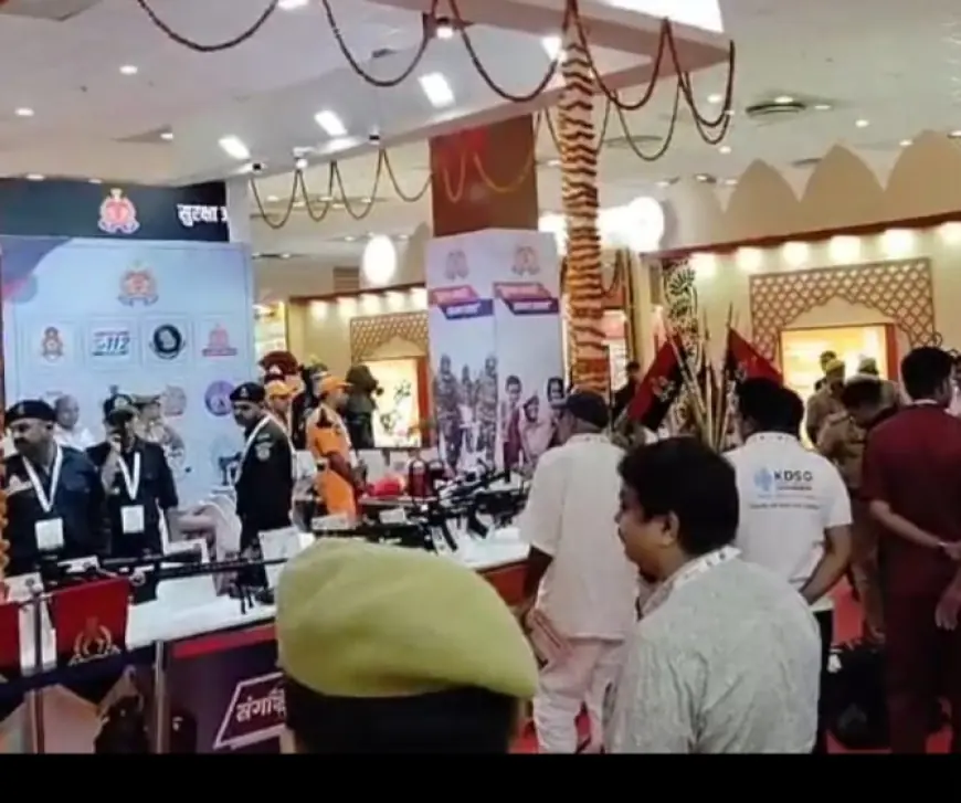 Noida News : फायर डिपार्टमेंट का हाई-टेक स्टॉल बना आकर्षण, रोबोट से लेकर स्मार्ट कैमरे तक ने खींचा ध्यान