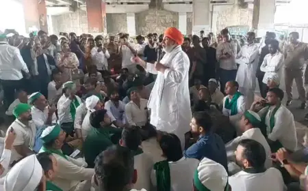 Ghaziabad News : तानाशाही से निपटने के लिए किसानों में एकजुटता और आंदोलन जरूरी :राकेश टिकैत