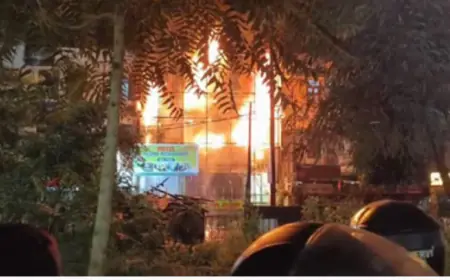 Ghaziabad News : ओयो होटल में आग लगी