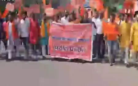 Ghaziabad News : धर्म स्वातंत्र्य विधेयक के समर्थन में सर्व समाज के बैनर तले विभिन्न हिंदू संगठनों ने निकाली यात्रा