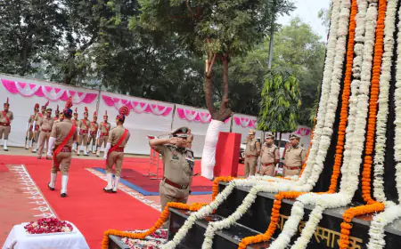 Noida News : शहीद पुलिस कर्मियों को श्रद्धांजलि दी