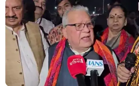 Noida News : छठ व्रतियों ने डूबते सूर्य को दिया अर्घ्य