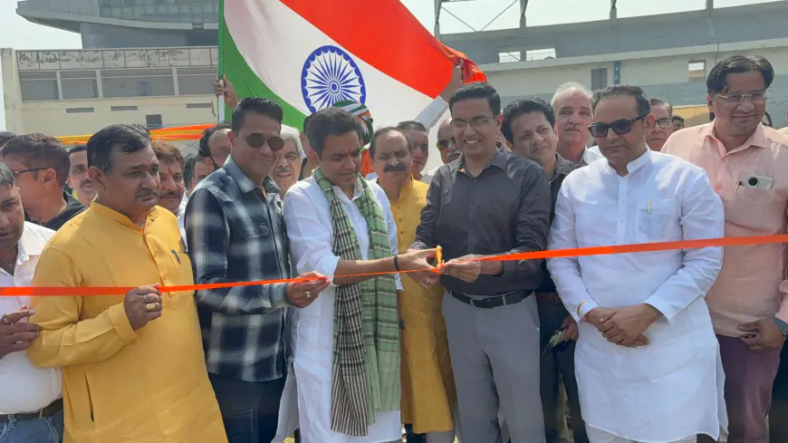 Noida News : नोएडा में 25वें कैप्टन शशिकांत शर्मा मेमोरियल टूर्नामेंट का शुभारंभ, उद्घाटन मैच पर 9 महिलाएं सम्मानित