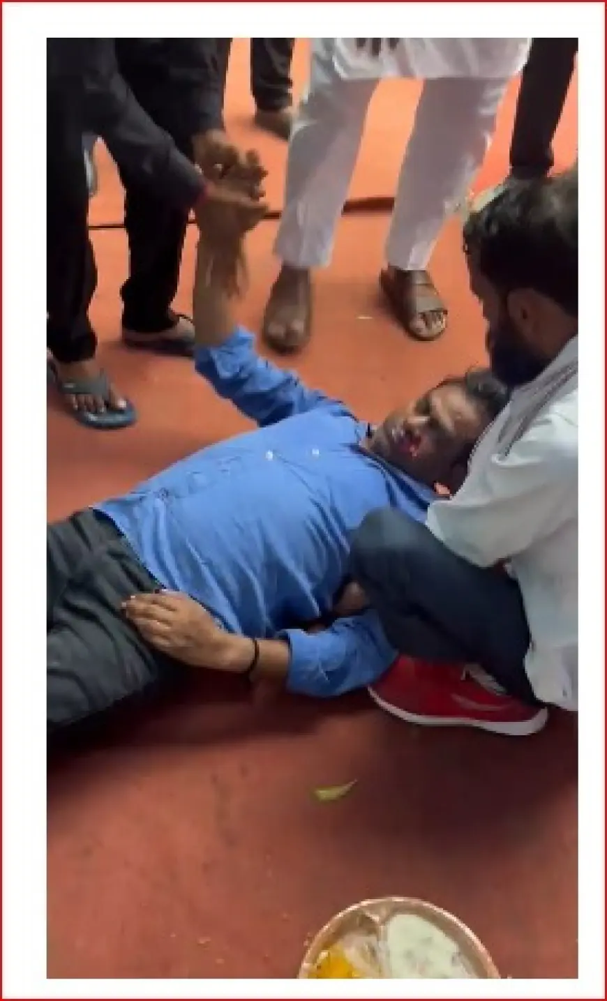 Noida News : नोएडा प्राधिकरण पर धरनारत किसान की बिगड़ी तबीयत, अस्पताल में भर्ती