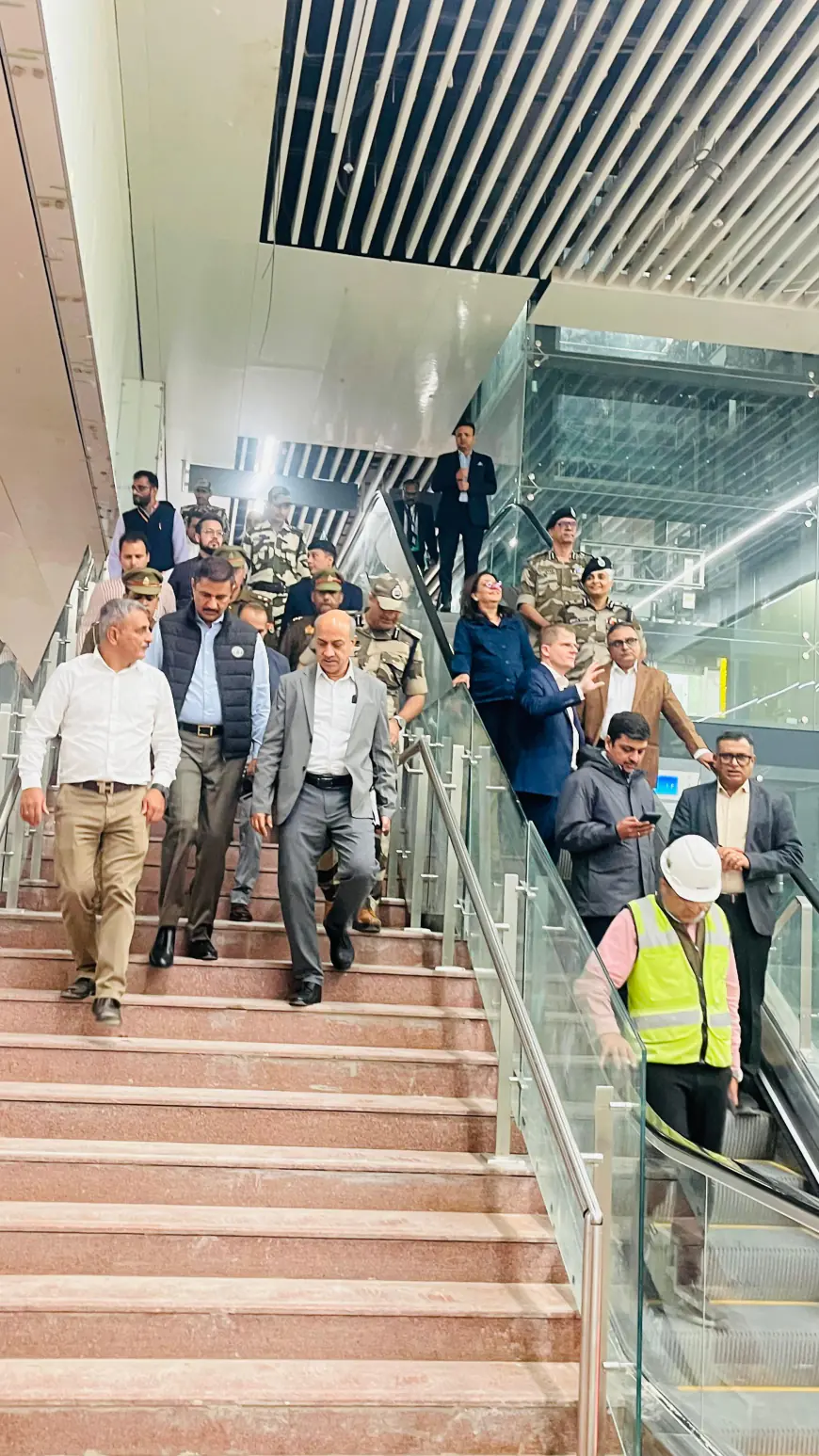 Noida News : नोएडा इंटरनेशनल एयरपोर्ट को 30 नवंबर तक मिल सकता है एयरोड्रम लाइसेंस, अपर मुख्य सचिव ने की बैठक