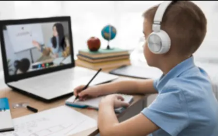 Noida News : नोएडा और गाजियाबाद में ऑनलाइन चलेगी पांचवी तक की कक्षाएं, 11वीं तक हाइब्रिड मोड पर