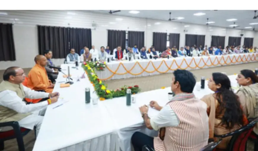 Ghaziabad News : मुख्यमंत्री ने  एसआईआर को लेकर की समीक्षा बैठक