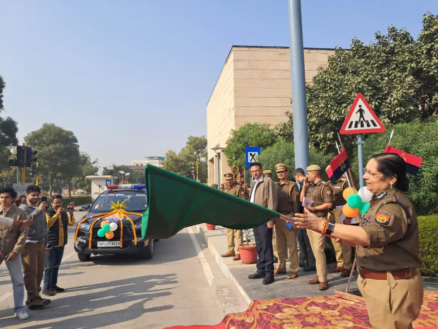 Noida News : डायल- 112  के बेड़े मे 14 वाहन शामिल