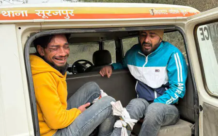 Greater Noida News : मंदिर का दान पात्र तोड़कर चोरी करने वाले दो बदमाश पुलिस मुठभेड़ में गिरफ्तार, पैर में लगी गोली