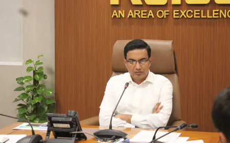 Noida News : नोएडा मे अतिक्रमण के खिलाफ कार्रवाई नहीं करने वाले अधिकारियों पर गिरी गाज