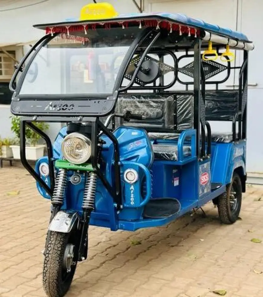 Greater Noida News : चोरी की बिजली से ई-रिक्शा हो रहे थे चार्ज, 56 लाख रुपए का जुर्माना लगाया