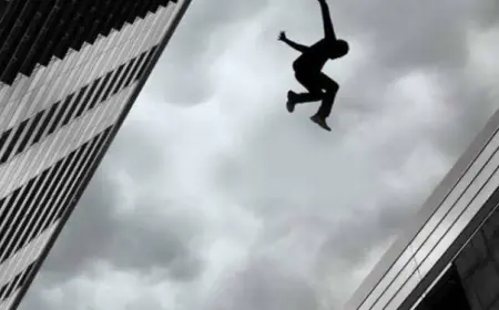 Greater Noida News : अस्पताल में उपचार कराने आई महिला दूसरी मंजिल से संदिग्ध परिस्थितियों में गिरी, हालत गंभीर