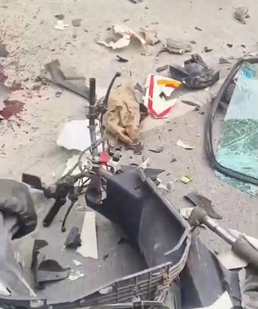 Noida News : सड़क हादसे में डिलीवरी बॉय की मौत