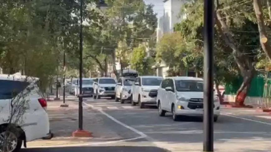 Noida News : महायोगी गोरखनाथ विश्वविद्यालय के कुलपति के घर पर आयोजित कार्यक्रम में शामिल हुए मुख्यमंत्री योगी आदित्यनाथ