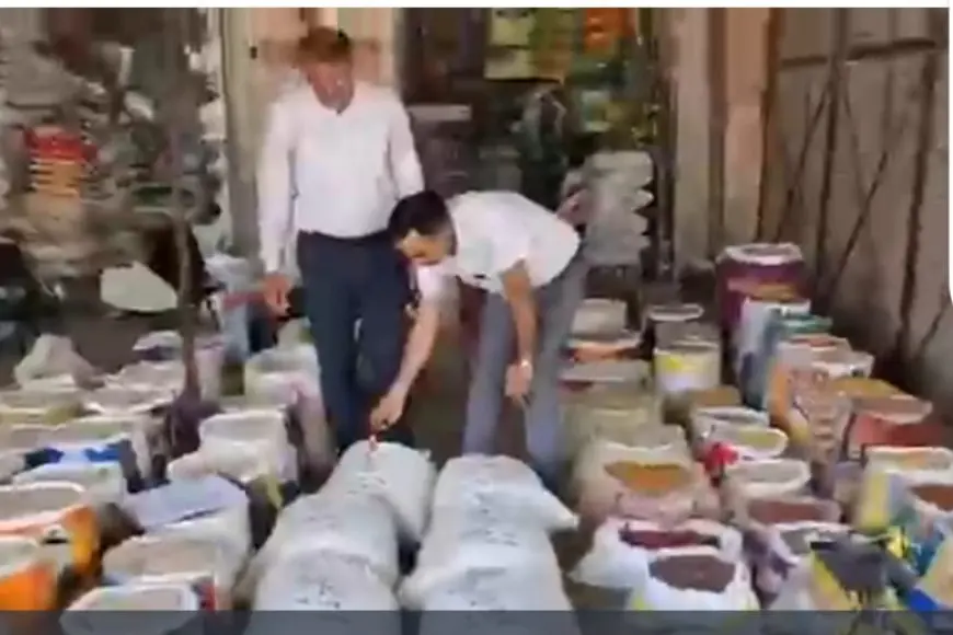 Noida News : खाद्य विभाग ने नवरात्रि पर शुरू किया अभियान, 400 किलोग्राम कुट्टू का आटा सीज