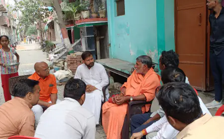 Ghaziabad News : स्वामी यशवीर महाराज मारे गए दलित व्यक्ति के घर पहुंचे, परिजनों को दी सान्त्वना