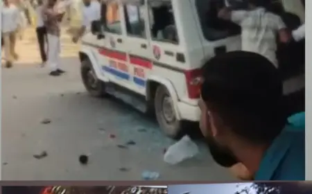 Noida News : वेतन बढ़ाने को लेकर सड़क पर श्रमिकों का संग्राम  आगजनी, तोड़फोड़ और कई जगह लगाया जाम