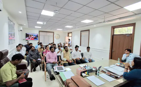 Noida News : आउटसोर्सिंग एजेंसी के क्रमिक करेंगे हिंसक प्रदर्शन तो संस्था होंगी ब्लैक लिस्ट:  डी एम