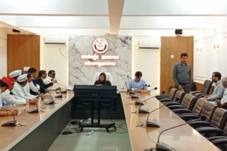 Noida News : गौतम बुद्ध नगर के तीनों विधानसभा क्षेत्र की अंतिम मतदाता सूची जारी, राजनीतिक दलों को सौंपी गई प्रतियां