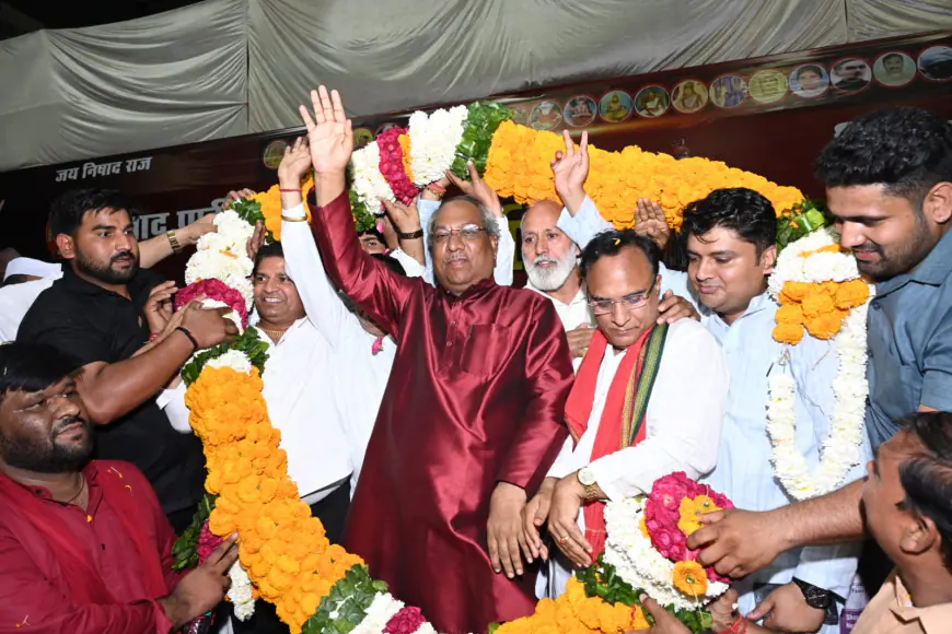 Noida News : शोषितों और वंचितों की आवाज को दबाया नहीं जा सकता: डॉ. संजय निषाद