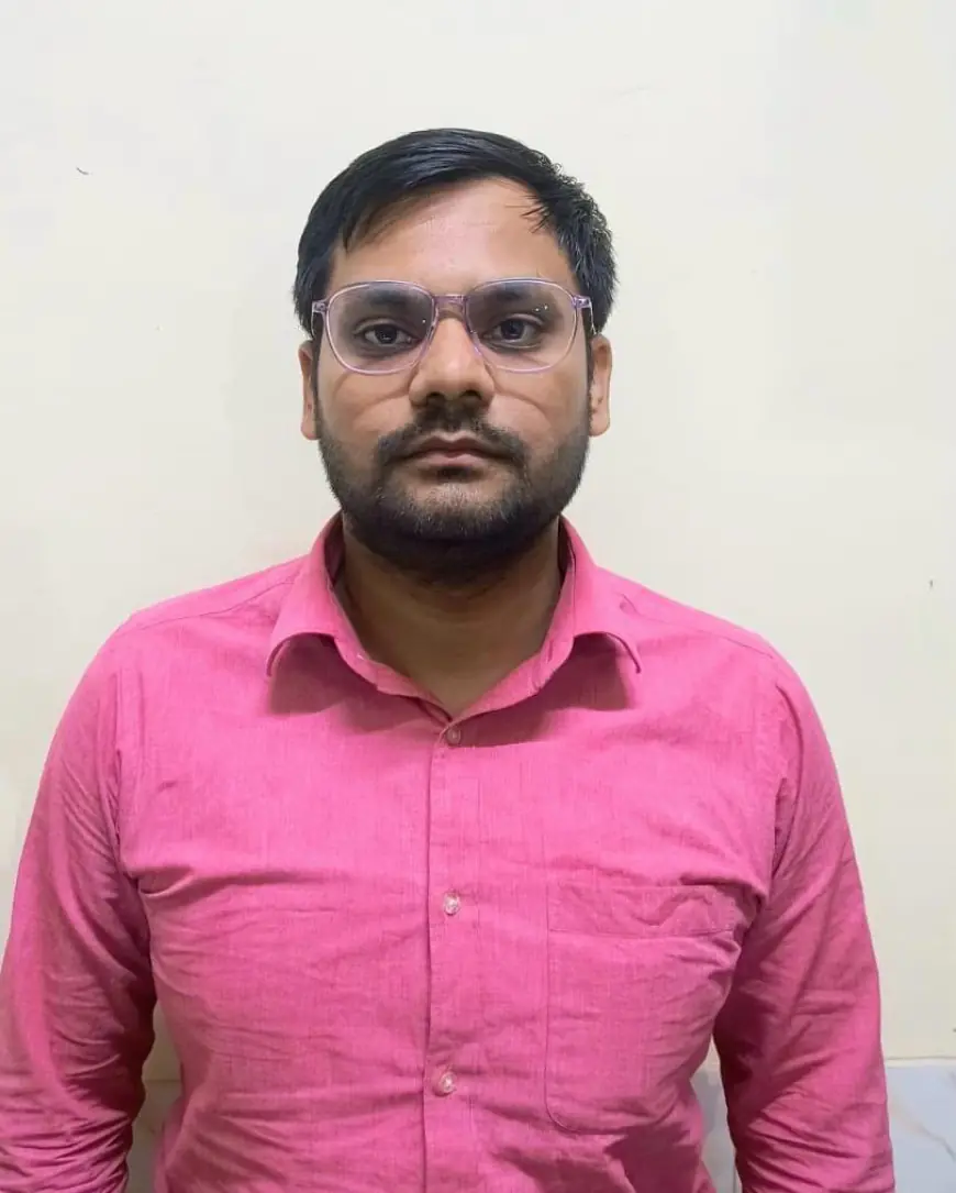 Noida News : शेयर बाजार में निवेश कर कई गुना रिटर्न दिलवाने का झांसा देकर ठगी करने वाला गिरफ्तार