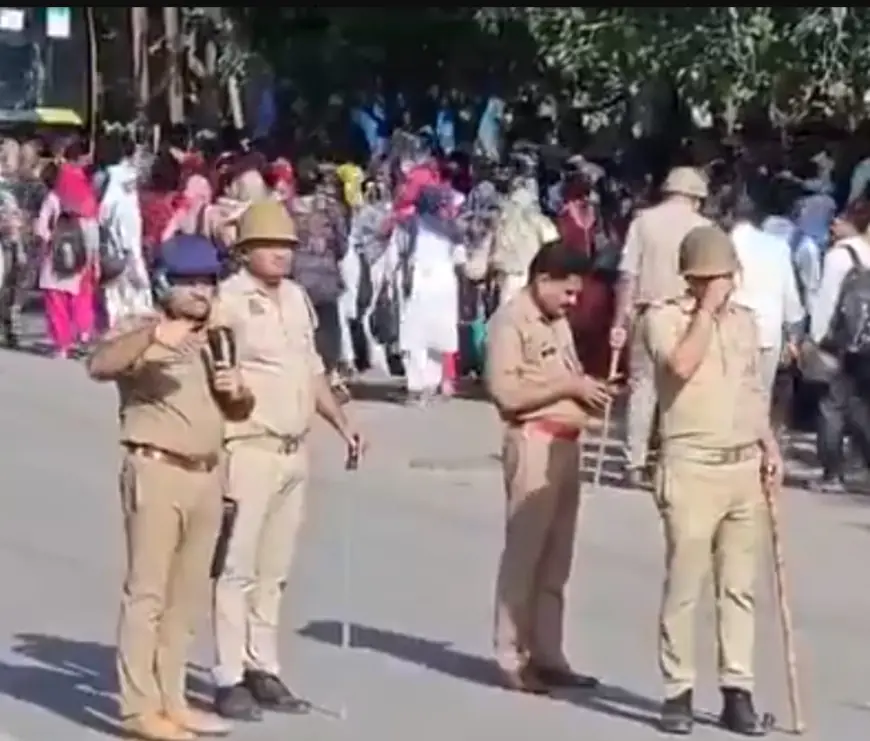 Noida News : होजरी कॉम्प्लेक्स में छह घंटे तक श्रमिकों का हंगामा