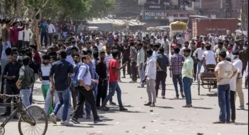 Noida News : नोएडा में रची गई थी खतरनाक साजिश, गिरफ्तार 66 में 45 श्रमिक नहीं