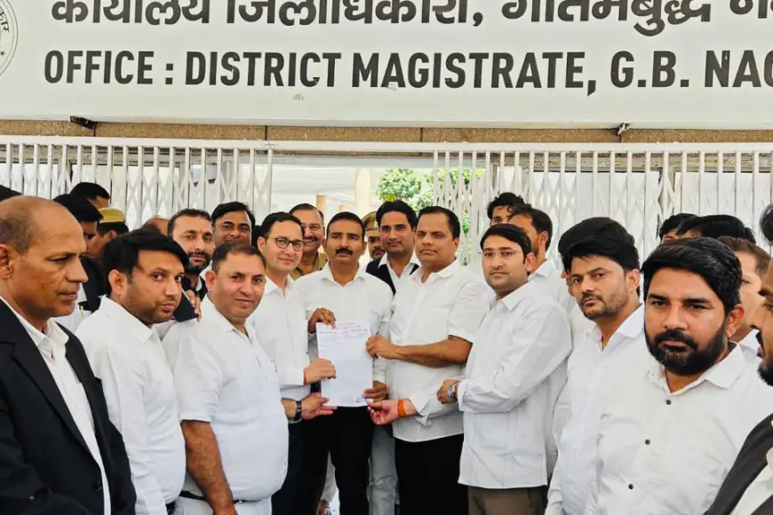 Noida News : हाईकोर्ट बेंच स्थापना की मांग, बार एसोसिएशन ने मुख्यमंत्री को भेजा ज्ञापन, अधिवक्ताओं पर लाठीचार्ज की निंदा