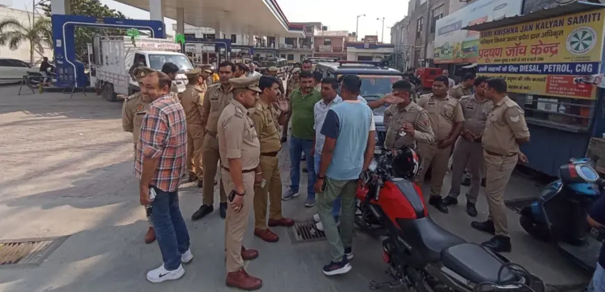 Ghaziabad News : हथियार बंद बदमाशों ने दिनदहाड़े कैश वैन लूटा