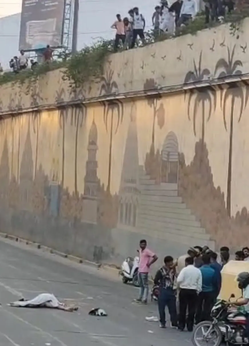 Noida News : कैंटर चालक ने मारी बाइक में टक्कर, युवक की मौत
