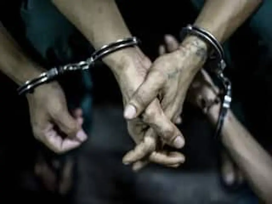 Noida News : कार में लिफ्ट देकर लूटपाट करने वाले गैंग के पांच बदमाश गिरफ्तार
