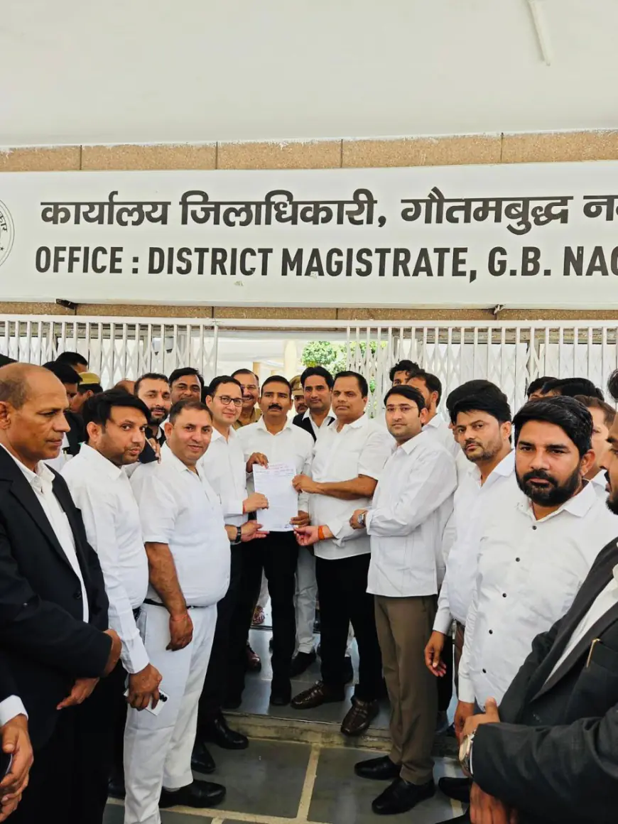 Noida News : हाईकोर्ट बेंच स्थापना की मांग, बार एसोसिएशन ने मुख्यमंत्री को भेजा ज्ञापन, अधिवक्ताओं पर लाठीचार्ज की निंदा