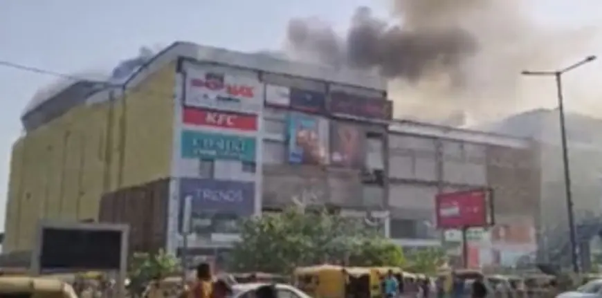 Ghaziabad News : पैसिफिक मॉल में लगी आग