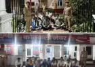 Jewar News : सार्वजनिक स्थान पर मादक पदार्थ पीने वाले 49 लोग गिरफ्तार