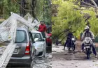 Noida News : तेज आंधी तूफान के चलते दीवार गिरी ,  ईट से चोट लगने की वजह से युवक की मौत, जगह-जगह उखड़े पेड़ और बिजली के खंभे, यातायात प्रभावित