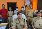Greater Noida News :  कंटेनर और ट्रकों से स्मार्टफोन चोरी करके विदेशों में बेचने वाले गैंग के दो बदमाश गिरफ्तार,डेढ़ करोड़ रुपए कीमत के मोबाइल फोन बरामद