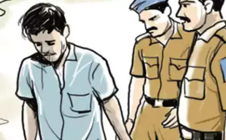 Noida News : वेतन वृद्धि को लेकर हुए श्रमिक हिंसा के मामले में दिल्ली विश्वविद्यालय के एलएलबी का छात्र गिरफ्तार