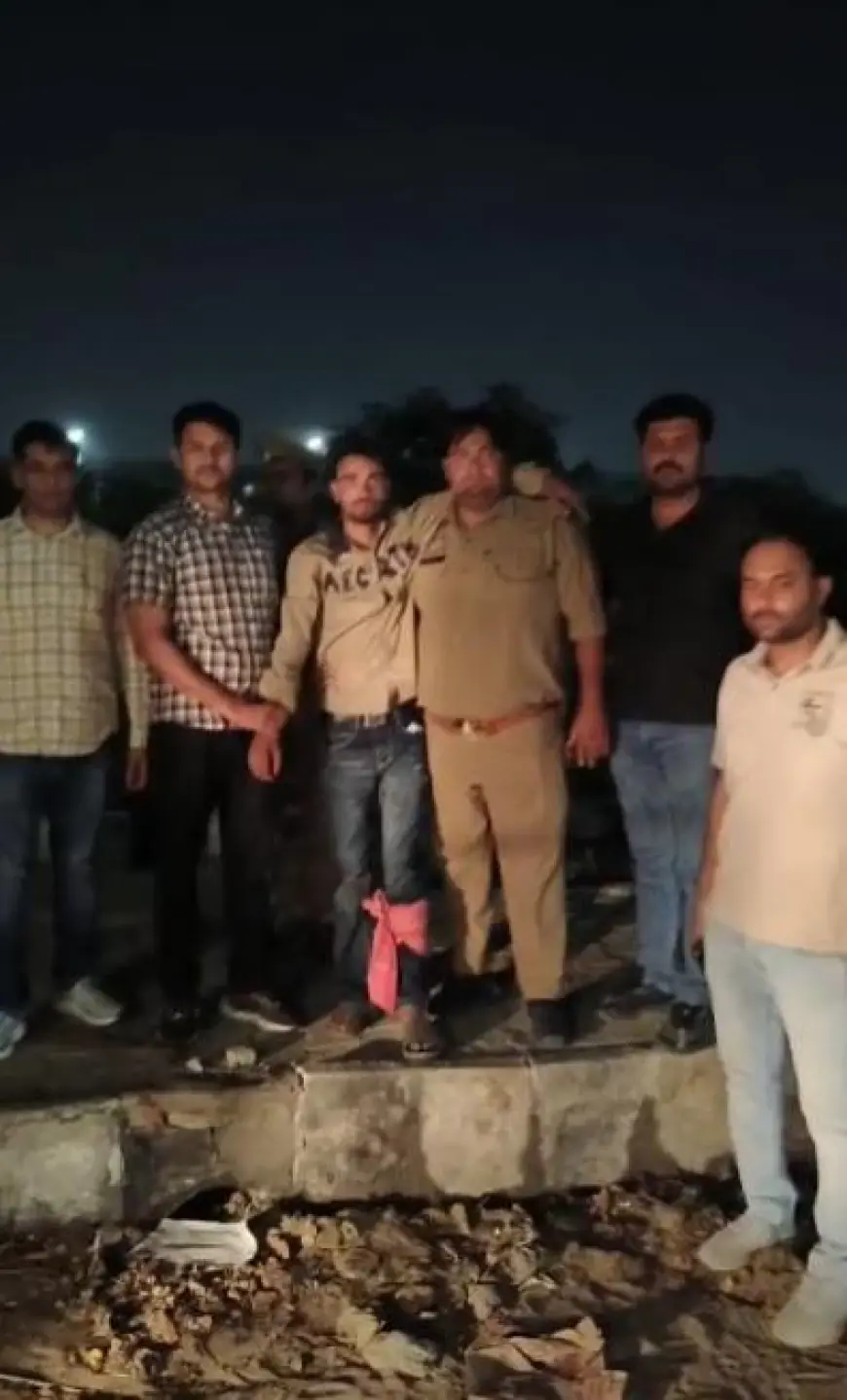 Greater Noida News : एटीएम कार्ड बदलकर खाते से पैसे निकालने वाले तीन बदमाशों के साथ पुलिस की मुठभेड़ एक घायल