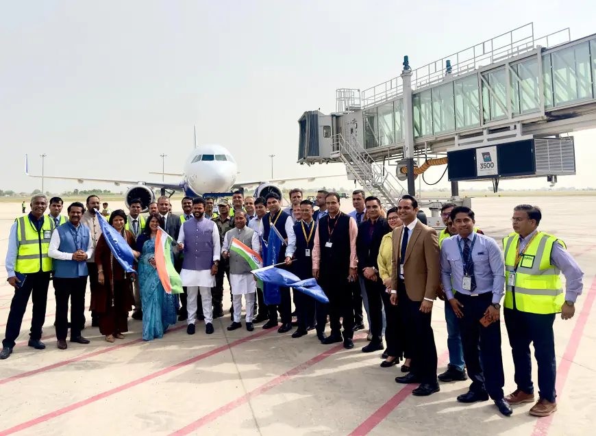 Noida News : यूपी के मुख्यमंत्री का ड्रीम प्रोजेक्ट हुआ सरकार: नोएडा इंटरनेशनल एयरपोर्ट से पहली कमर्शियल फ्लाइट ने भरी उड़ान