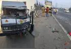 Noida News : बस में मारी कैंटर ने टक्कर ,परिचालक की मौत