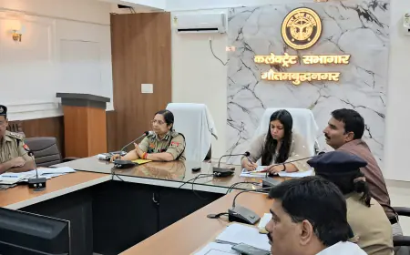 Noida News : नोएडा में कांवड़ यात्रा की तैयारियों को लेकर पुलिस आयुक्त व डीएम ने की समीक्षा
