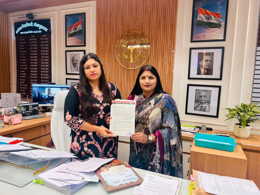 Greater Noida News : ग्रेटर नोएडा वेस्ट की समस्याओं को लेकर सपा महिला सभा ने डीएम को सौंपा ज्ञापन