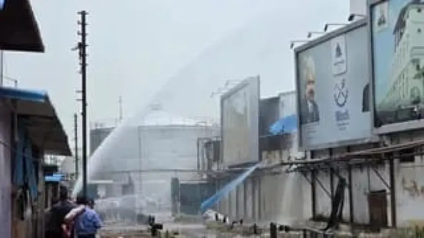 Ghaziabad News : गाजियाबाद के मोदी मिल डिस्टिलरी मे स्प्रिट से भरे टैंक फटने से लगी आग
